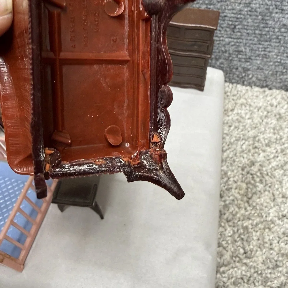 Vintage Renwal dollhouse furniture Huge Lot‎  piano vanity couch and more (READ)